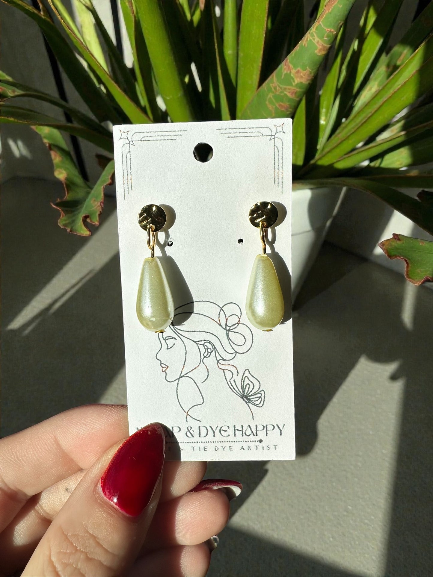 Silver | Gold Hypoallergenic Pearl Dangle Earring