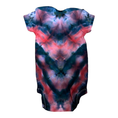 Infant 6-9 Months Red and Black V Ice Dye Tie Dye Onesie