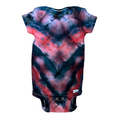 Infant 6-9 Months Red and Black V Ice Dye Tie Dye Onesie