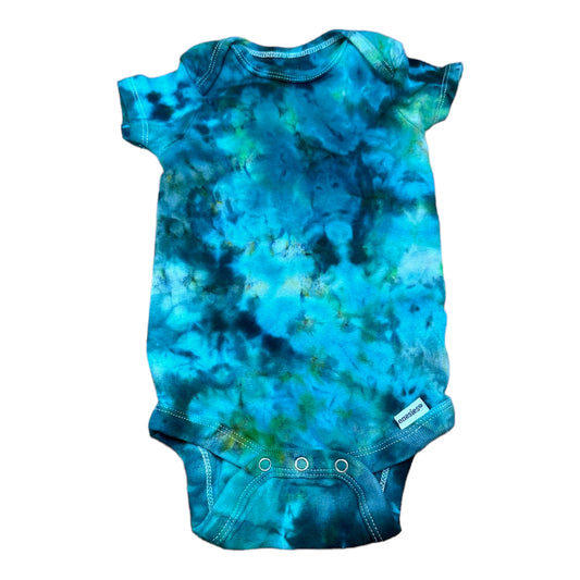 Infant 3-6 Months Green and Blue Scrunch Ice Dye Tie Dye Onesie