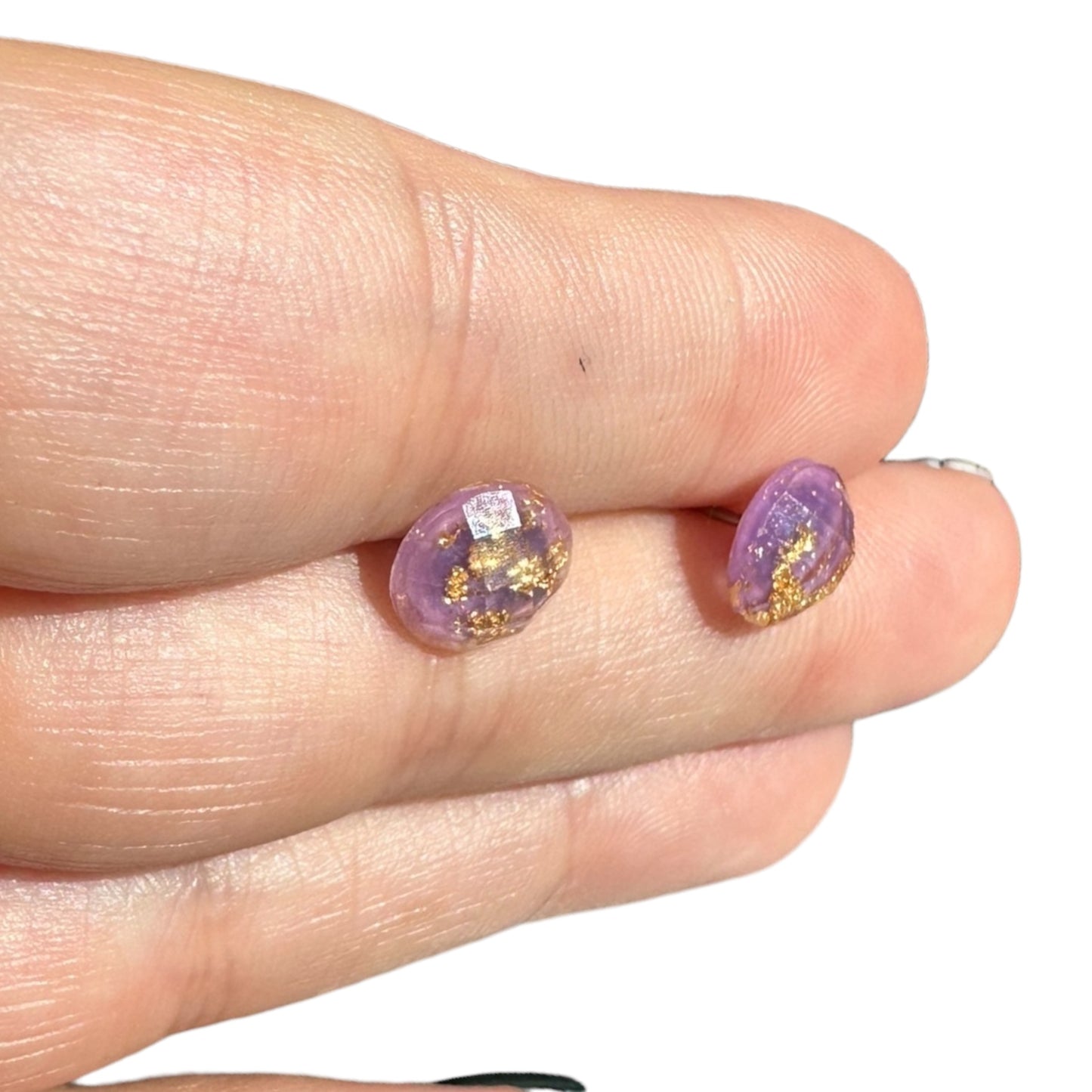 8MM Hypoallergenic Purple and Gold Leaf Faceted Epoxy Resin Earrings