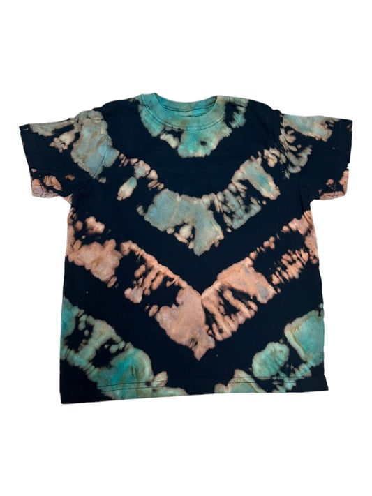 Toddler 5T Blue and Pink V Arrow Reverse Tie Dye Shirt