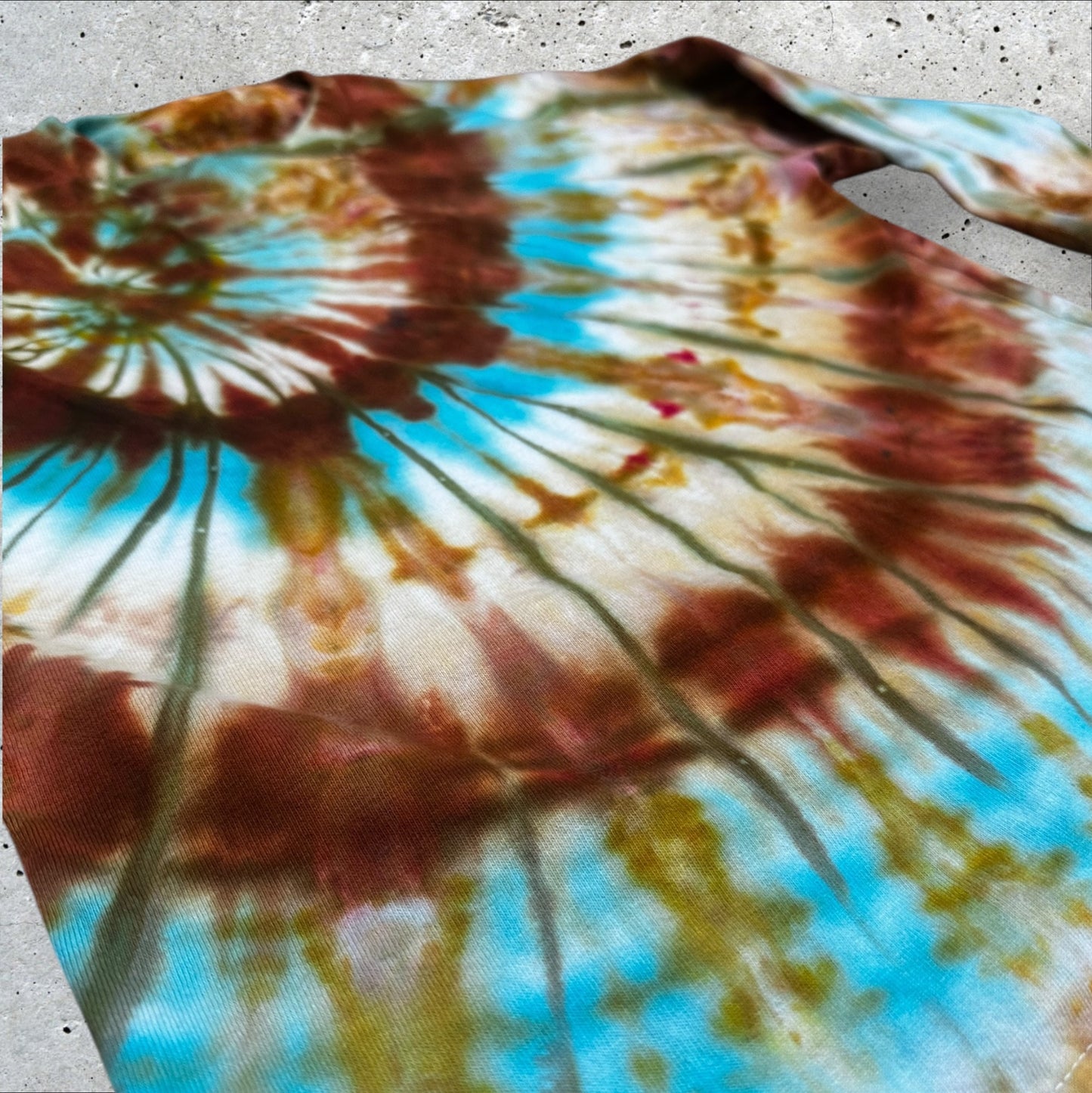 Youth Small Brown Blue and Gold Spiral Tie Dye Tshirt