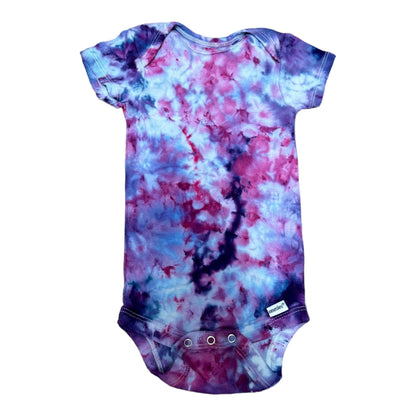 Infant 6-9 Months Purple Hues Scrunch Ice Dye Tie Dye Onesie**