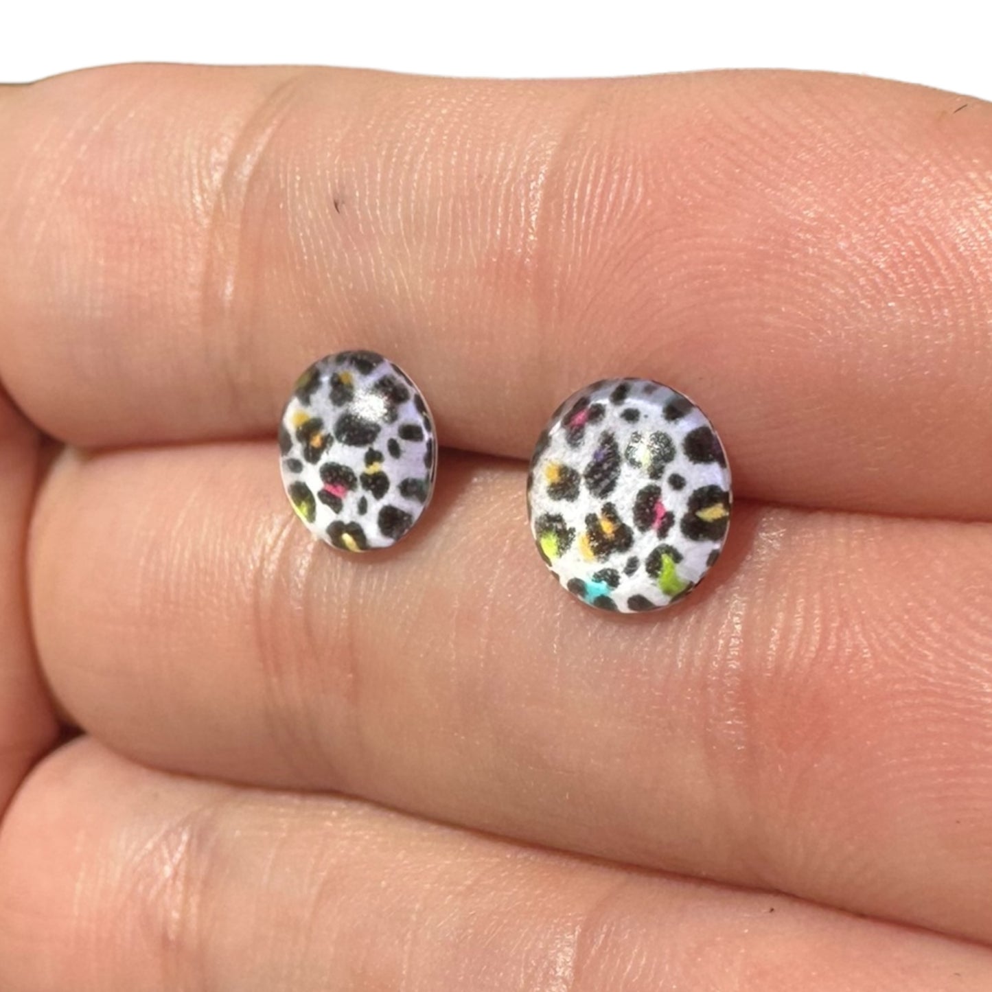 8MM Hypoallergenic Colorful Rainbow Leopard Epoxy Resin Earrings